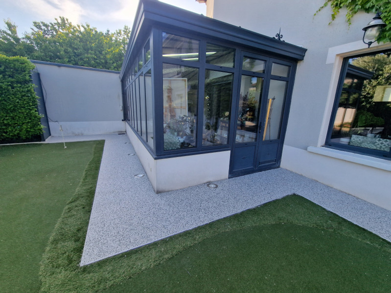 Contour de maison en moquette de marbre sur Givors (69)