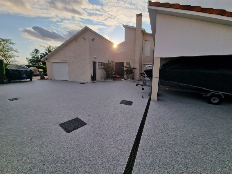 Terrasse en moquette de marbre, tapis de pierre sur lyon 